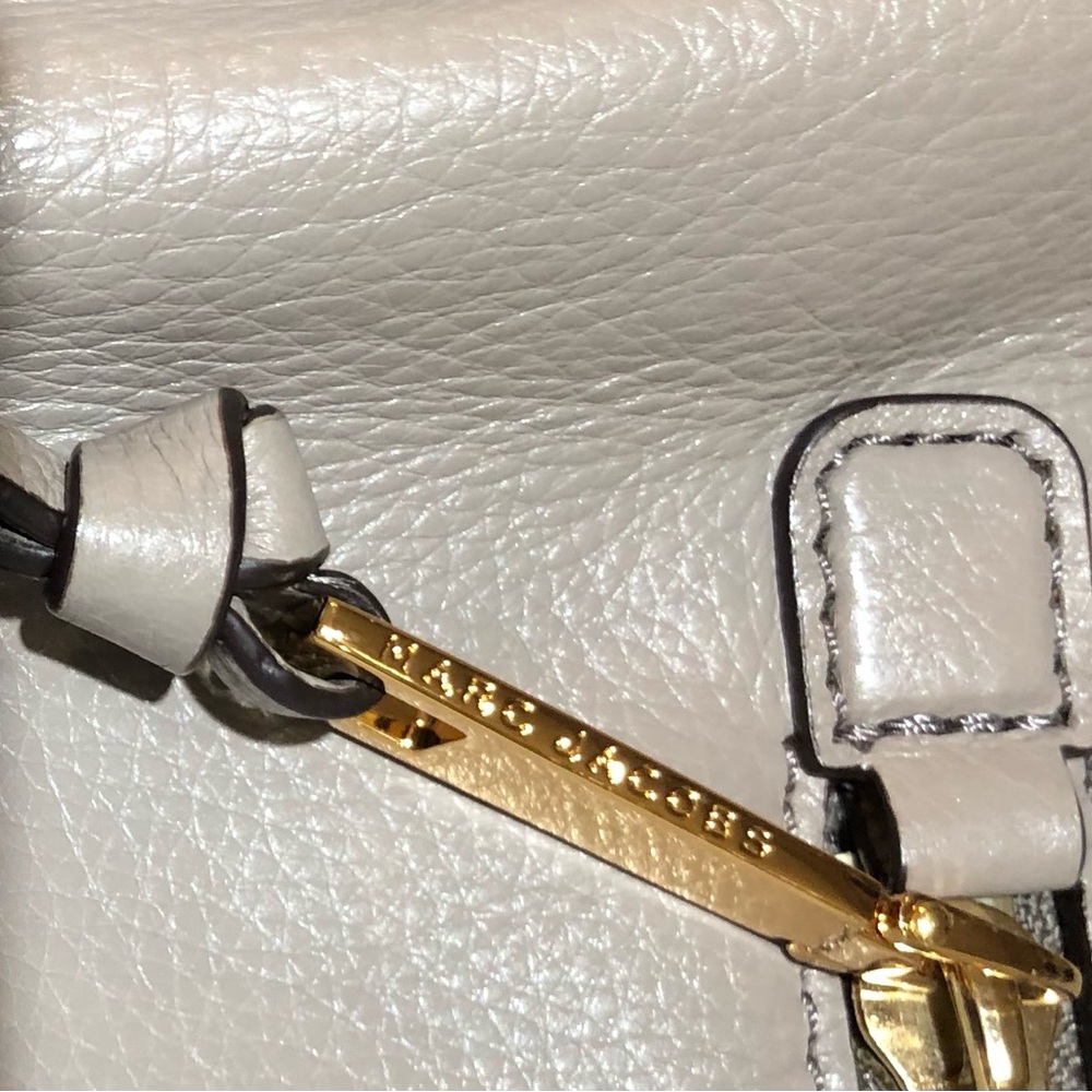 Marc Jacobs Gray Leather Hobo Bag with Gold Hardware - Picture 8 of 16